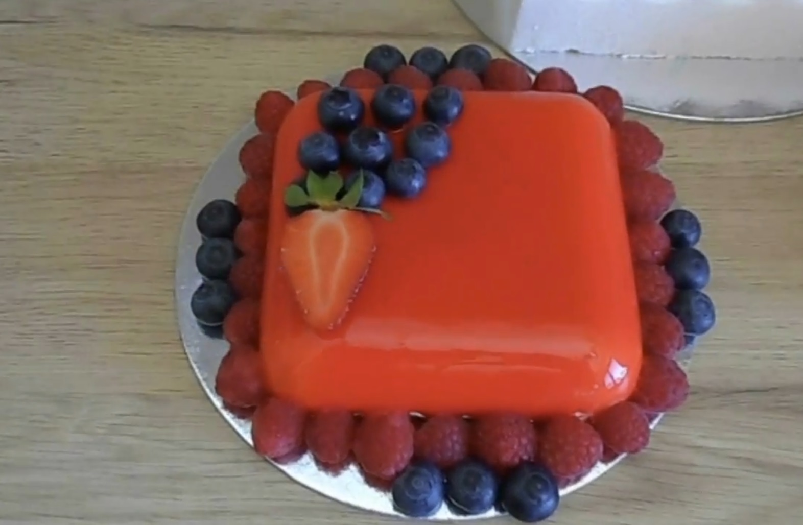 сладкиш огледална глазура