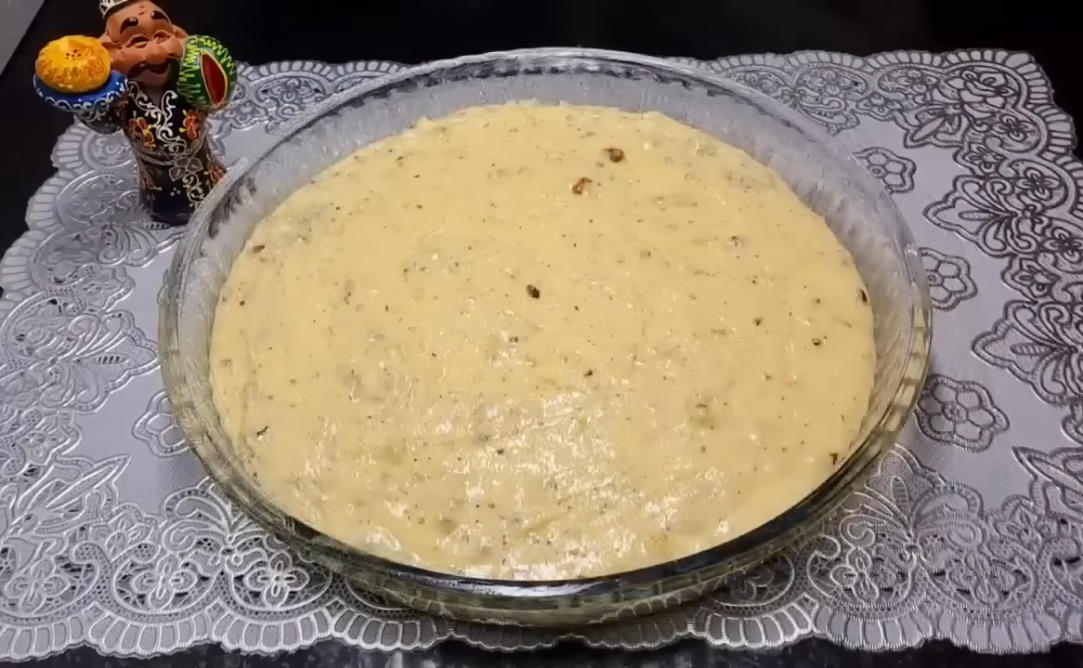 кексово тесто във форма