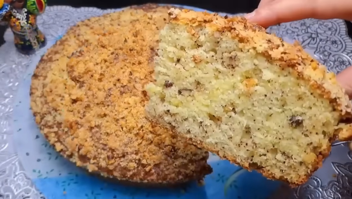 парче орехов кекс