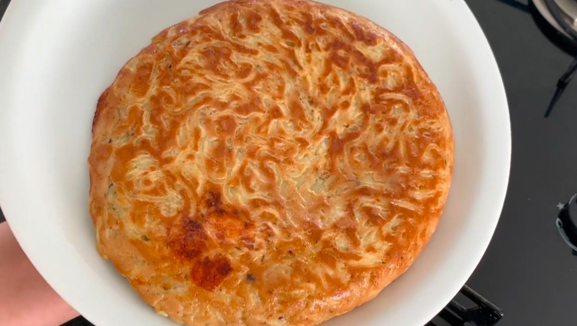 пай нудъли