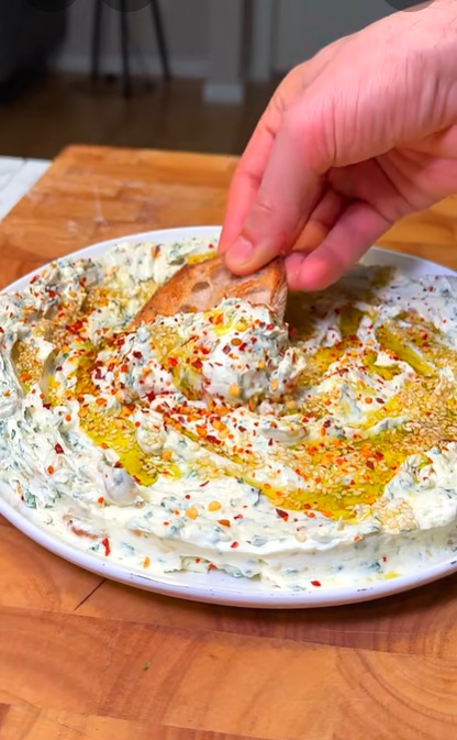 сервиране дип чесън