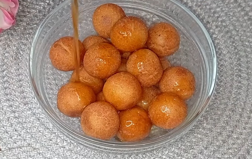 понички с мед