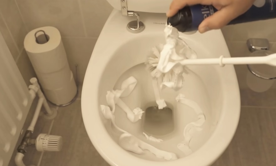 почистване тоалетна пяна