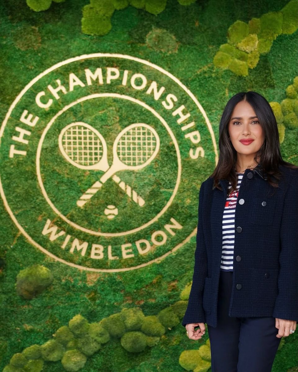 Салма Хайек многослойна прическа