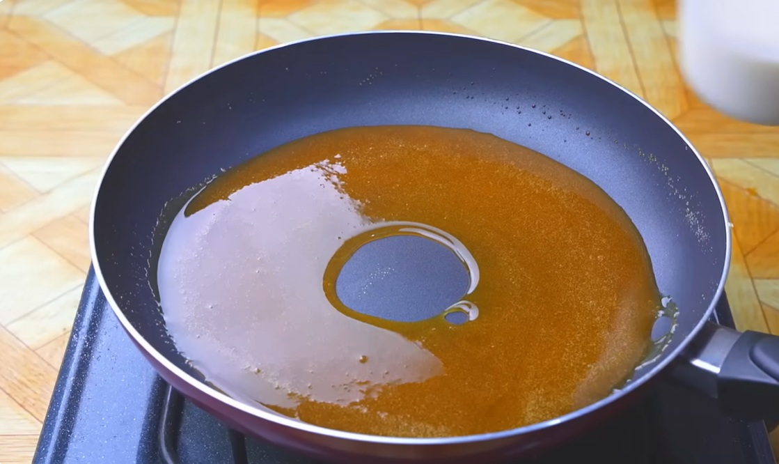 светъл карамел