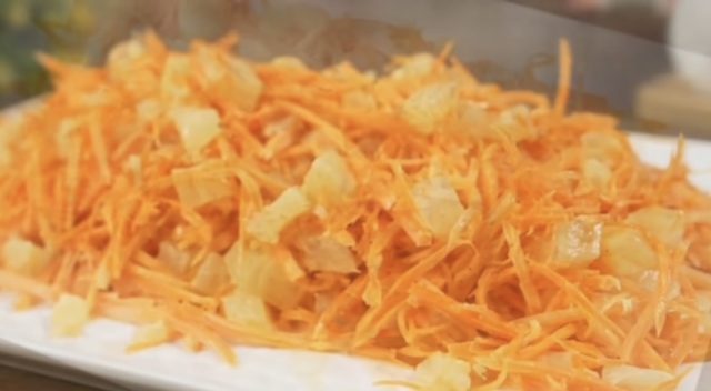 салата ананас