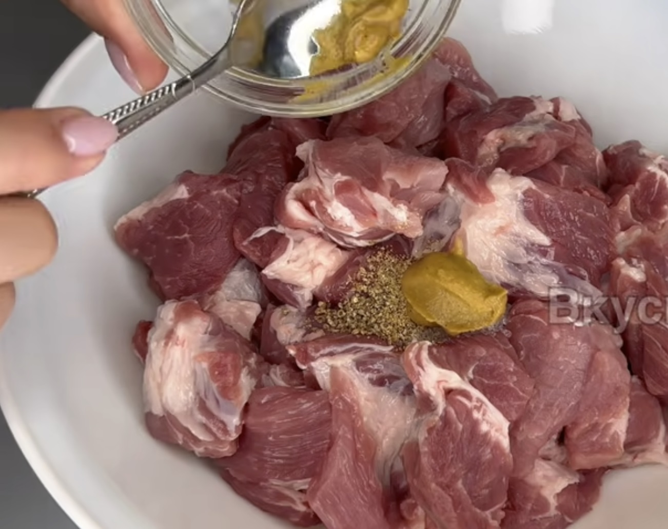 подправки при свинското