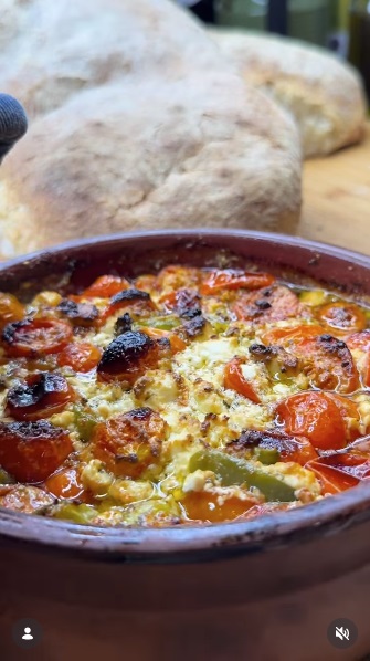 сирене с домати на фурна