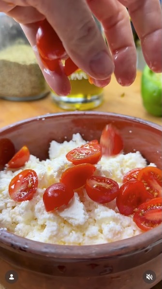 сирене с домати