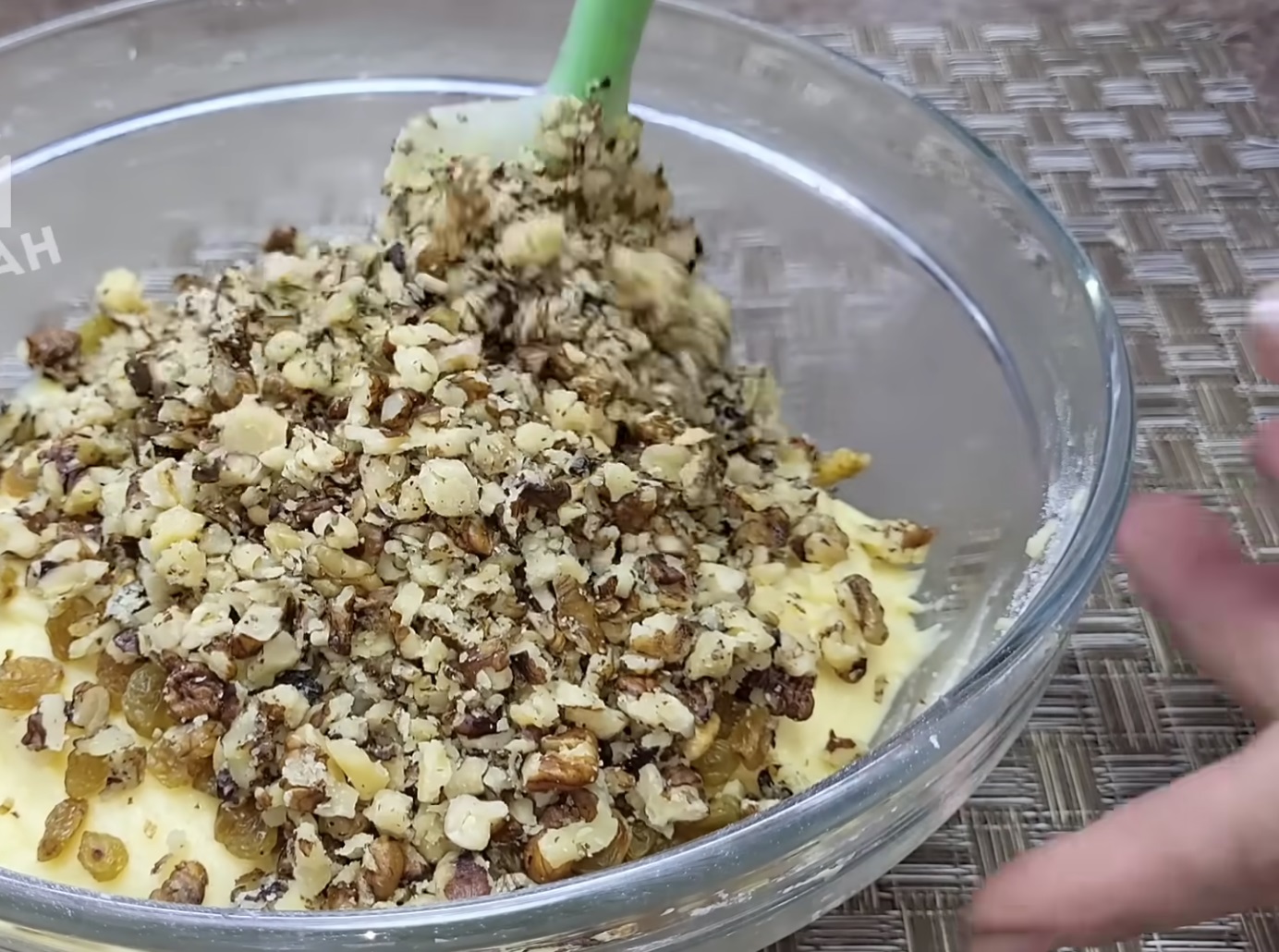 орехи в тестото