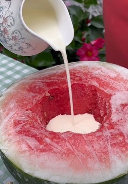 мляко в диня