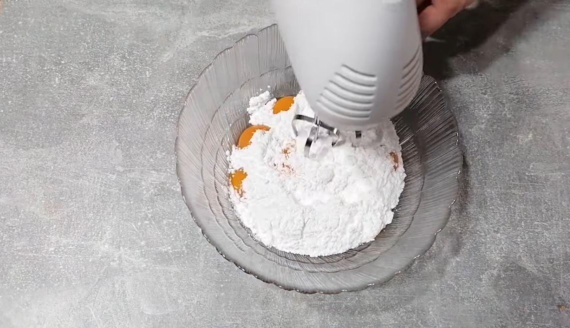 жълтъци с пудра захар