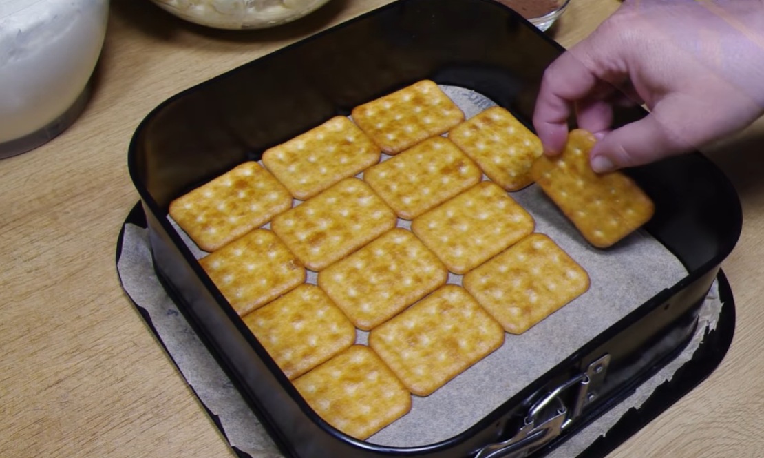 бисквити на дъноо