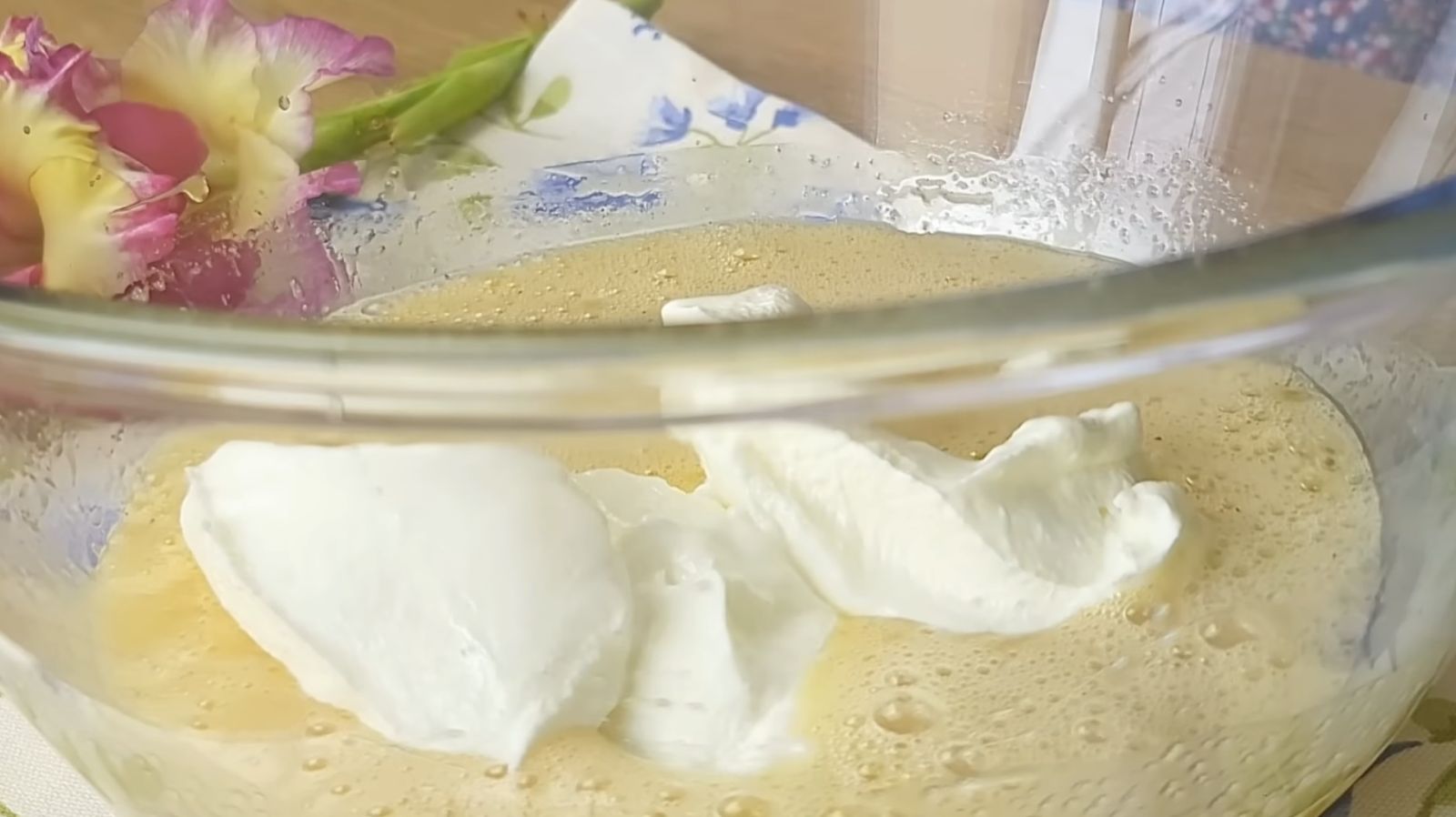 кисело мляко в тестото