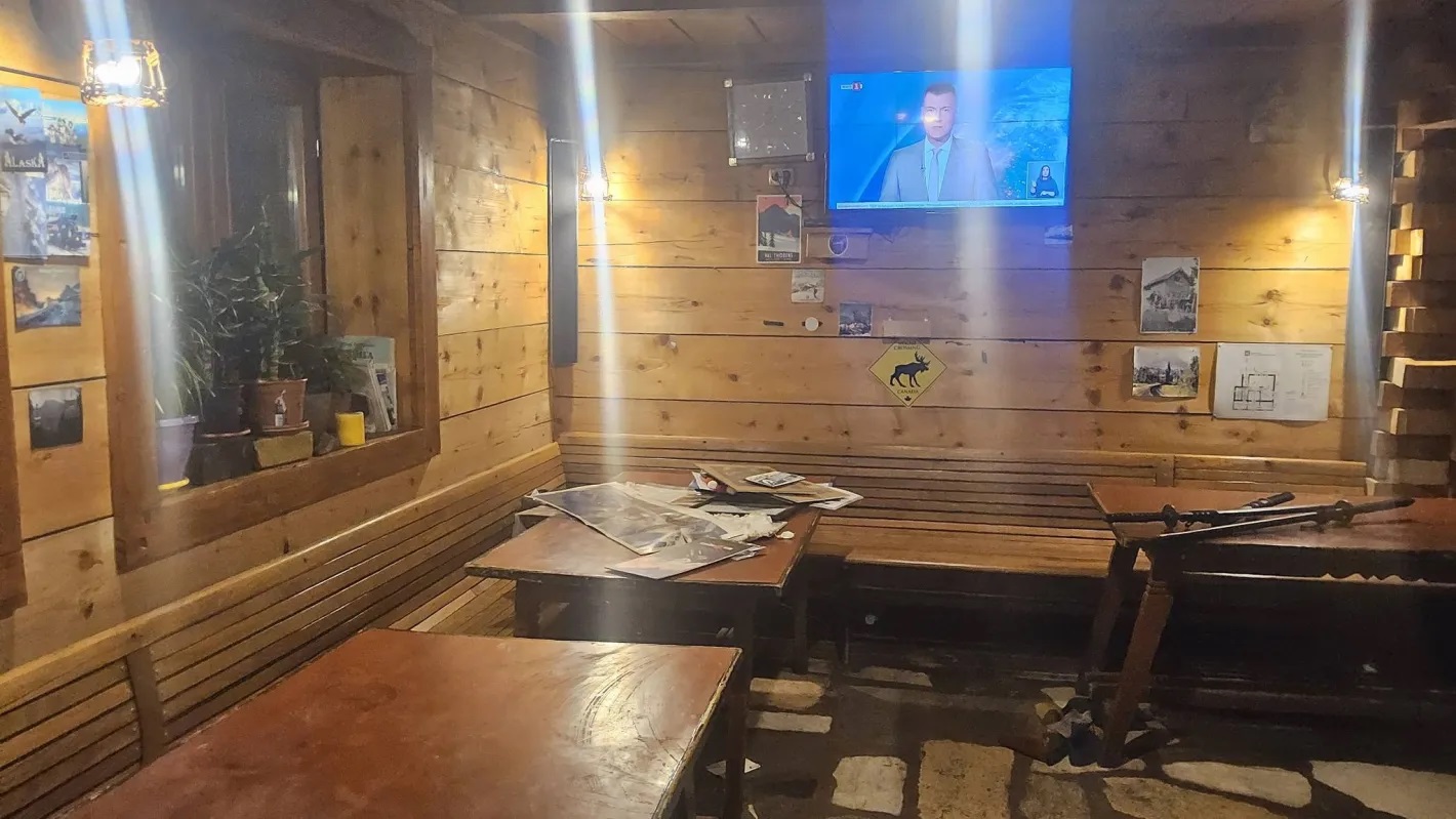 хижа Камен дел вътре