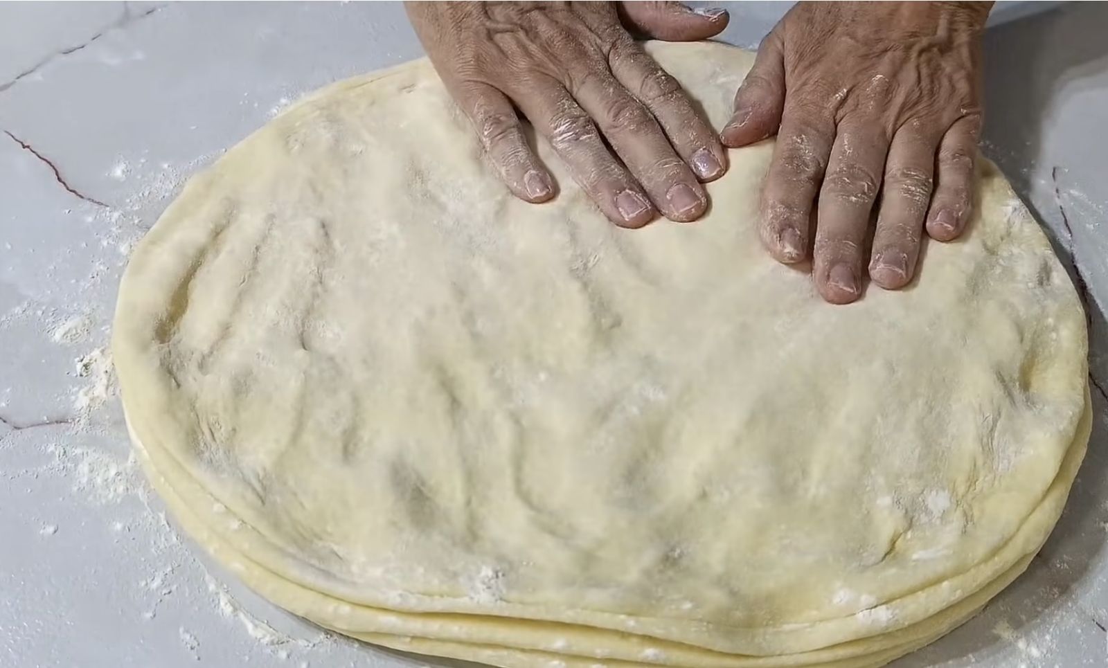 разтягане тесто