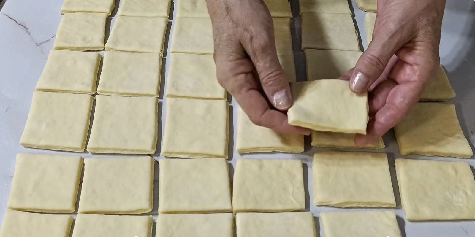 тесто на кубчета