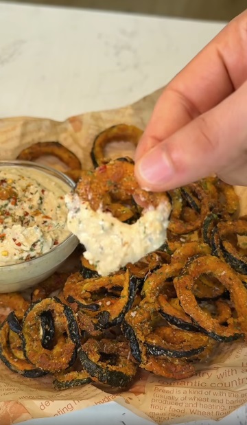 тиквички в сос