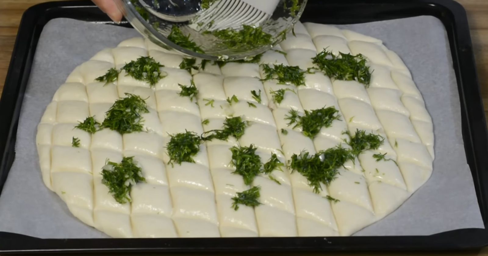 чеснова смес върху хлебче