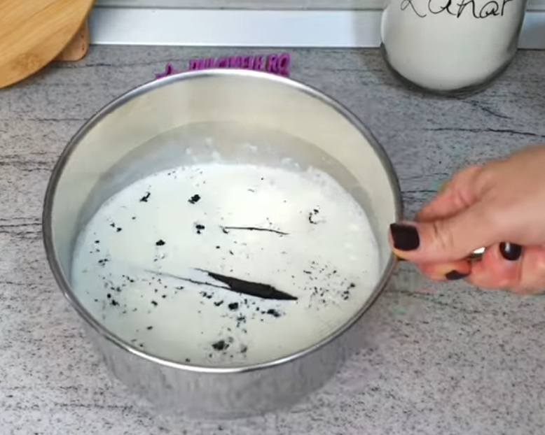 мляко с ванилия
