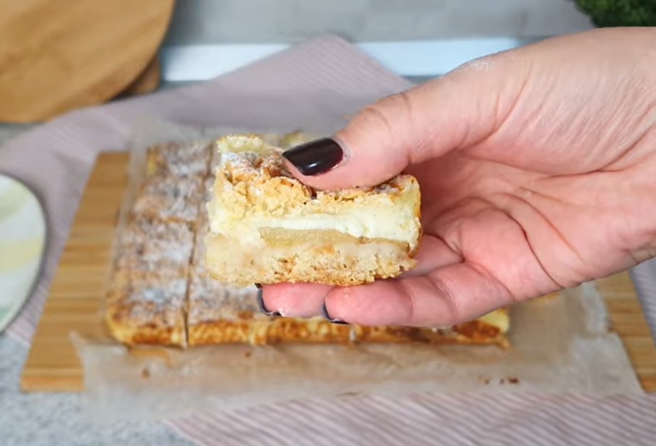 парче сладкиш ябълки