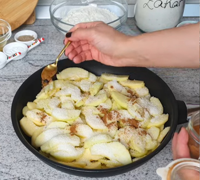 ябълки с канела