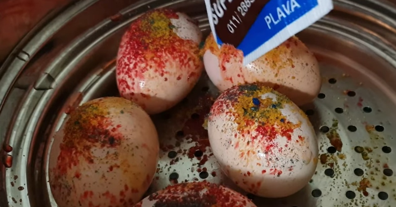 боя за яйца