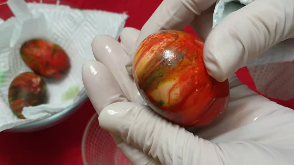 яйца боядисани на пара