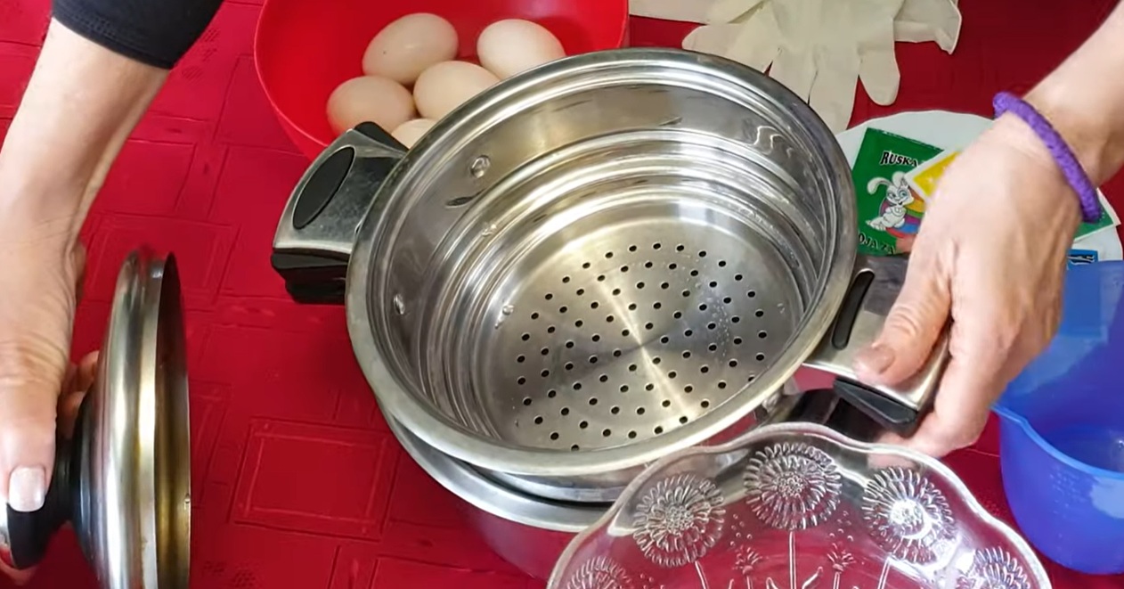 тенджера с вода