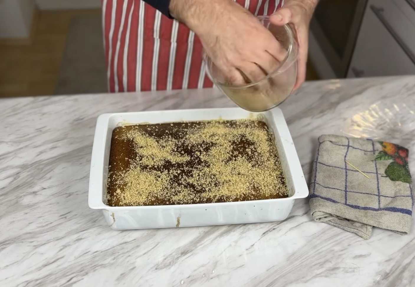 поръсване орехи