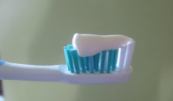 домашна паста за зъби