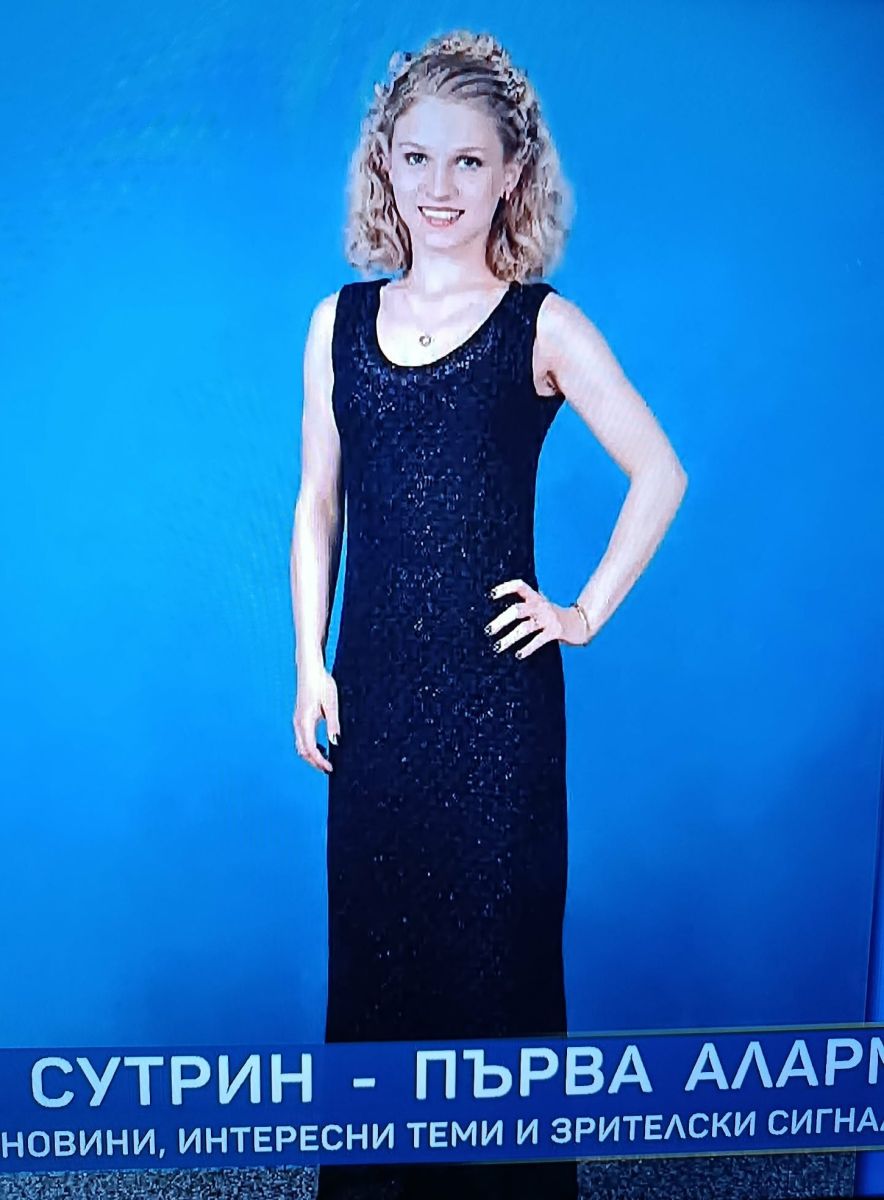 Юлия Манолова абитуриентка