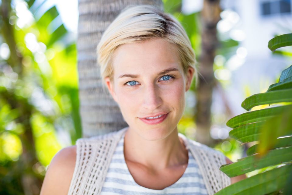 синьо-зелени очи