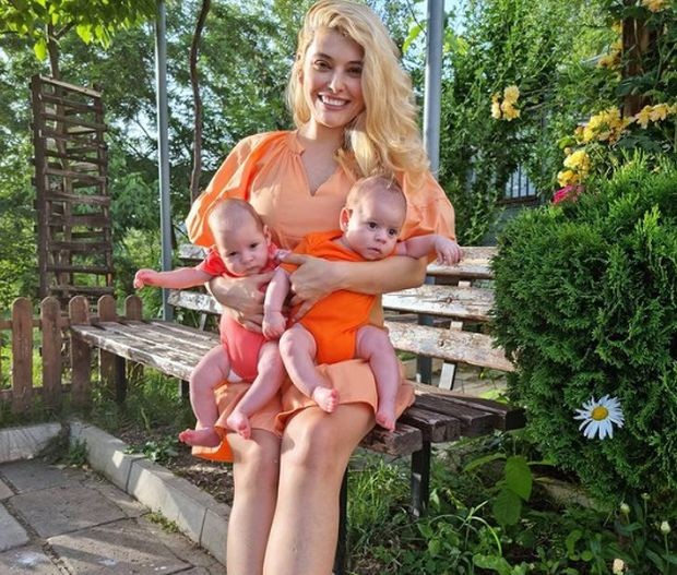 Ева Веселинова бебета