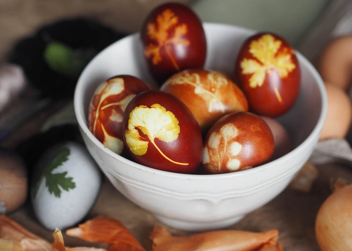 боядисани яйца по манастирски