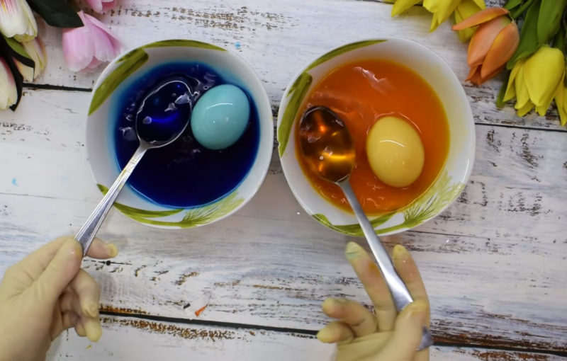 боядисани яйца