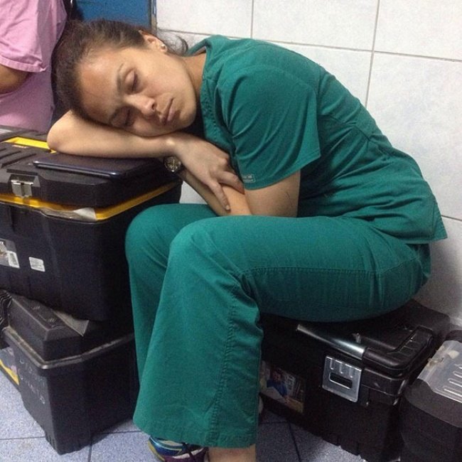 спящ лекар на дежурство