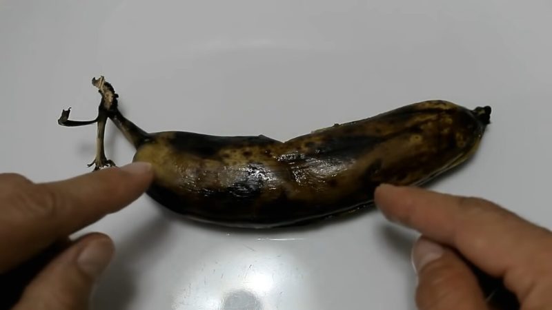 черен банан