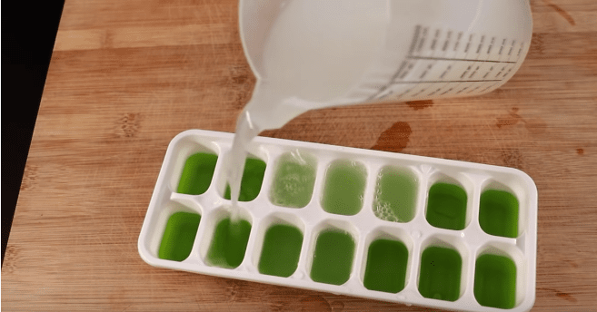 зелени кубчета лед