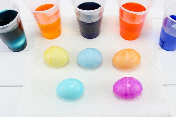 боядисани яйца