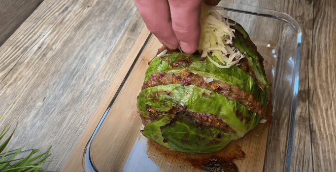  пълнена печена зелка 