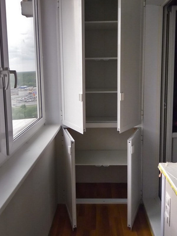 съхранение на остъклен балкон