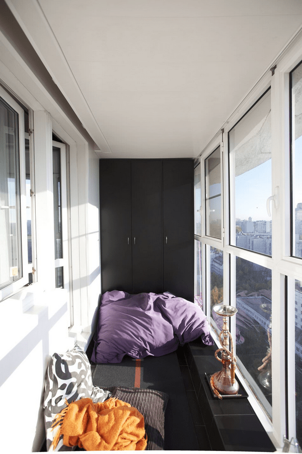 гардероб на балкона