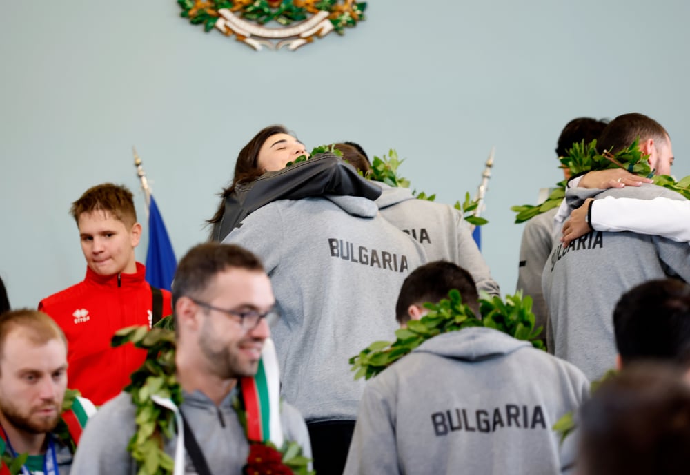 волейболисти посрещане роднини