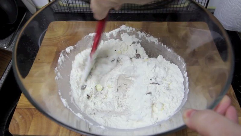 разтопен сладолед с брашно