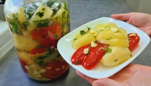 туршия чушки в чесън