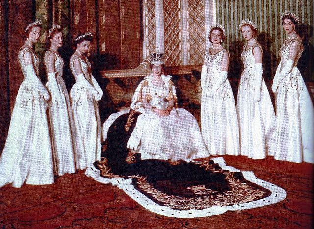 кралица Елизабет придворни дами