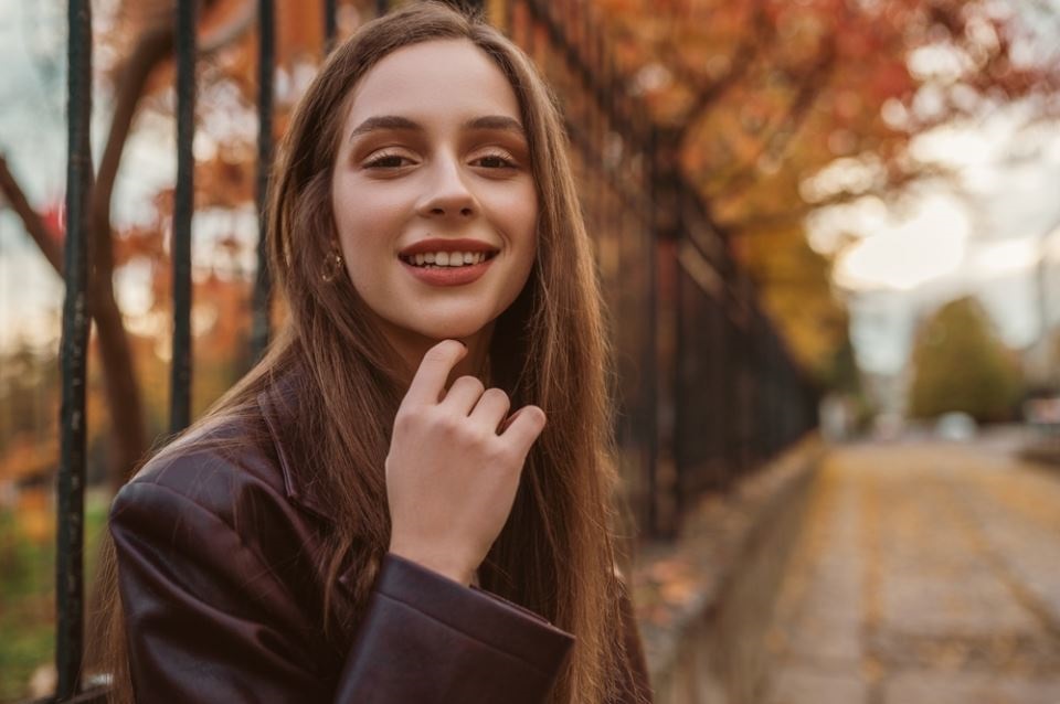 жена усмивка