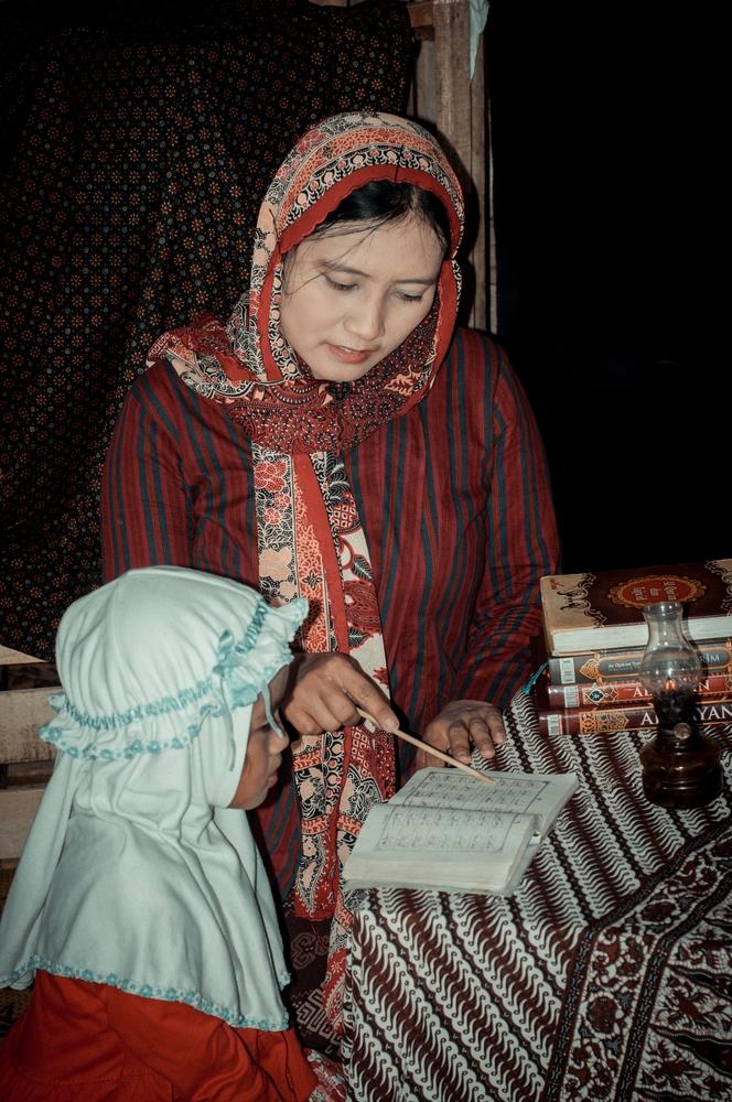 жена с дете Непал