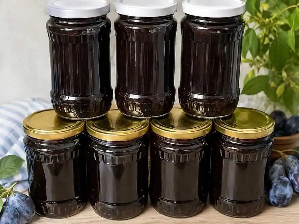 буркани сливов мармалад